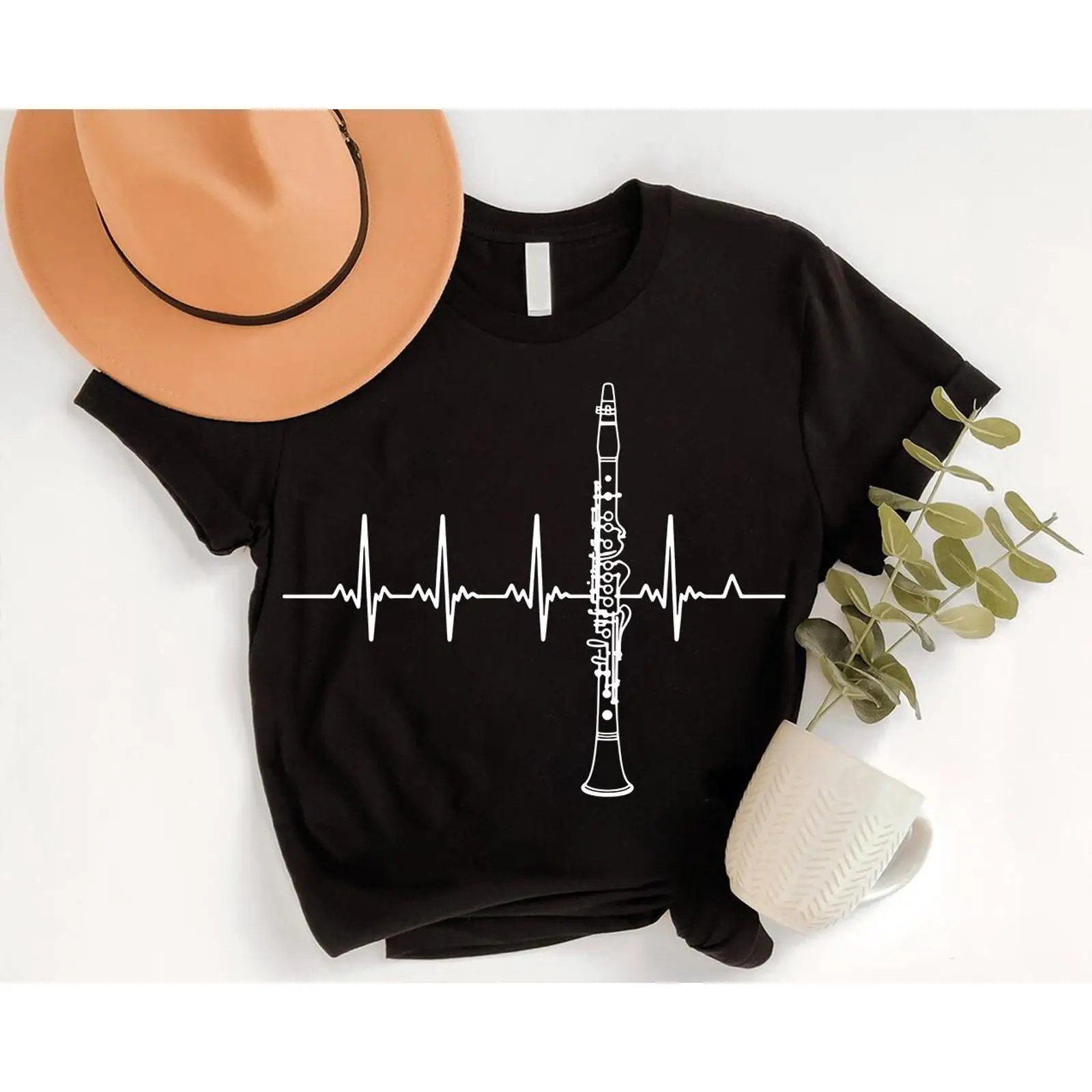 Musical Instrument In Orchestra - T-shirt Clarinet Heartbeat pour les amateurs