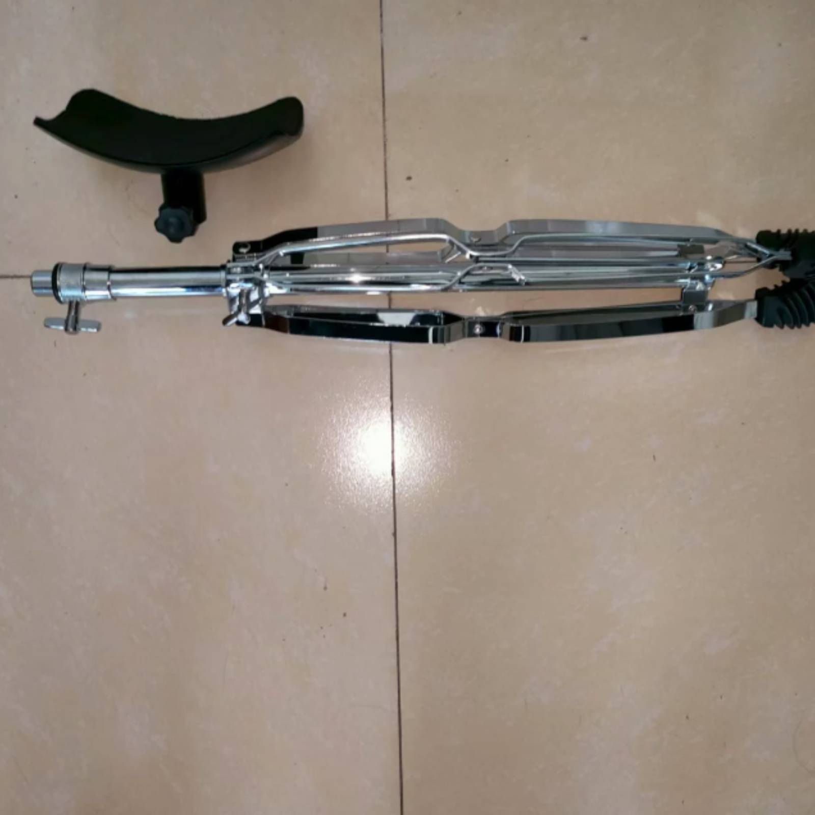 Support de tuba pliable, trépi - Musical Instrument Tuba avis et prix